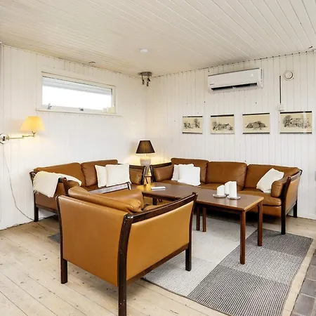 Holiday home Iv *